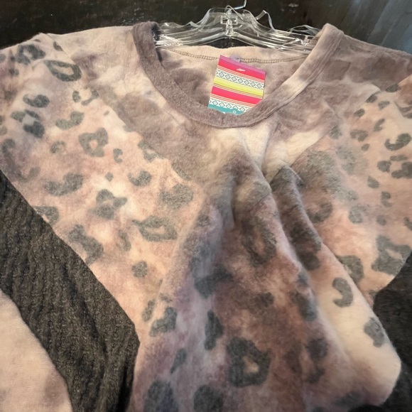 Lillypad Boutique style Textured Long sleeve Shirt - Picture 10 of 12